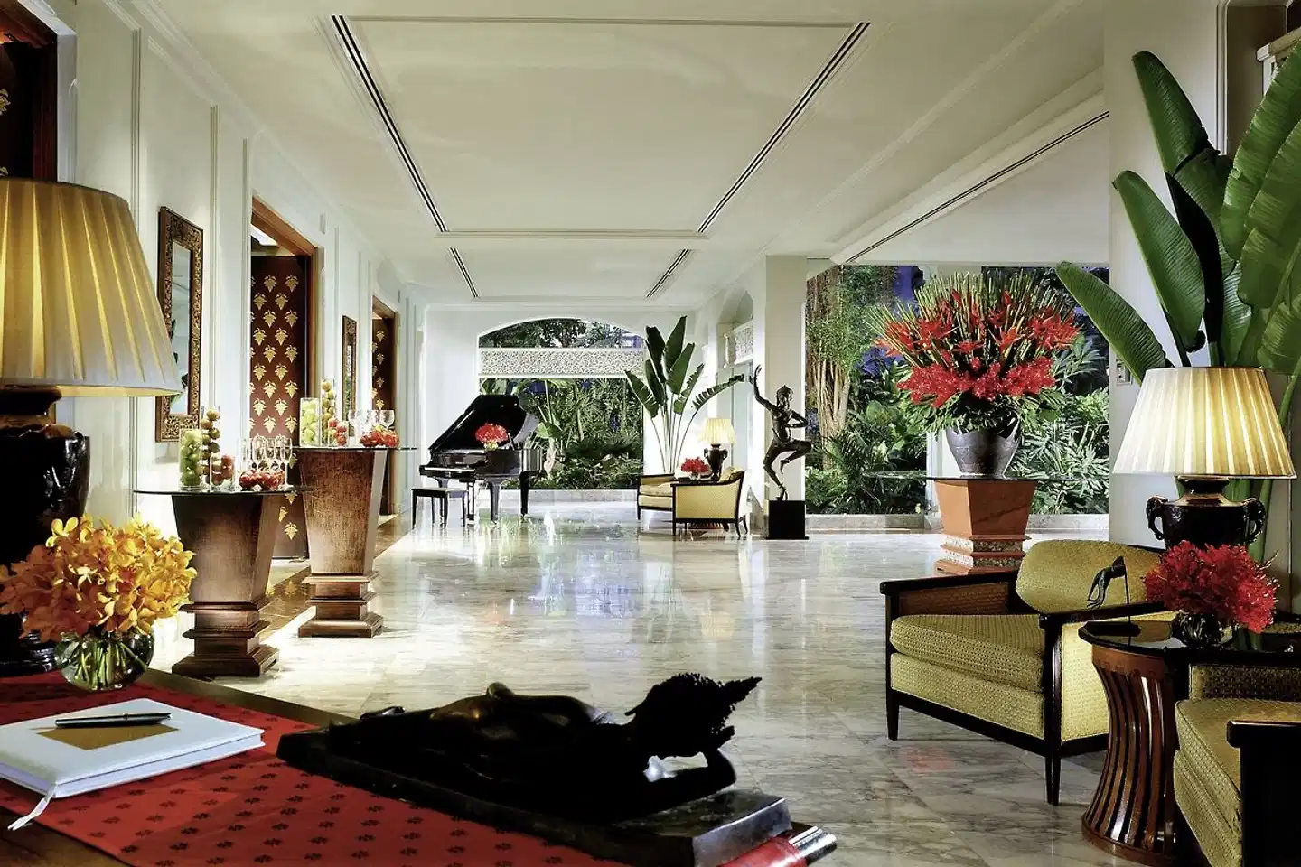 Anantara Siam Bangkok Hotel Lobby