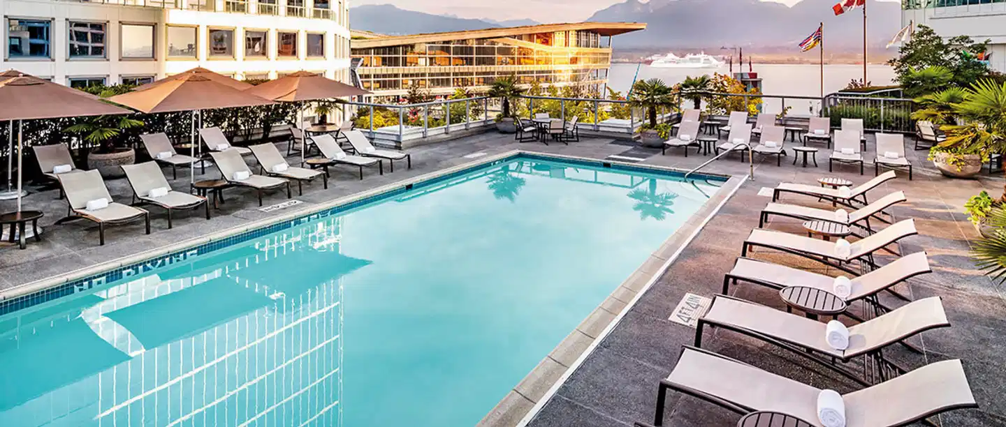 Fairmont Waterfront Hotel, Vancouver Pool
