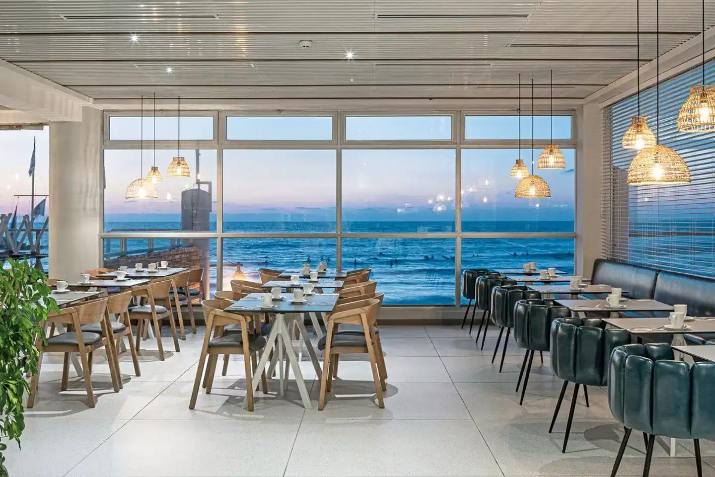 Carlton Tel Aviv on the Beach Restaurant