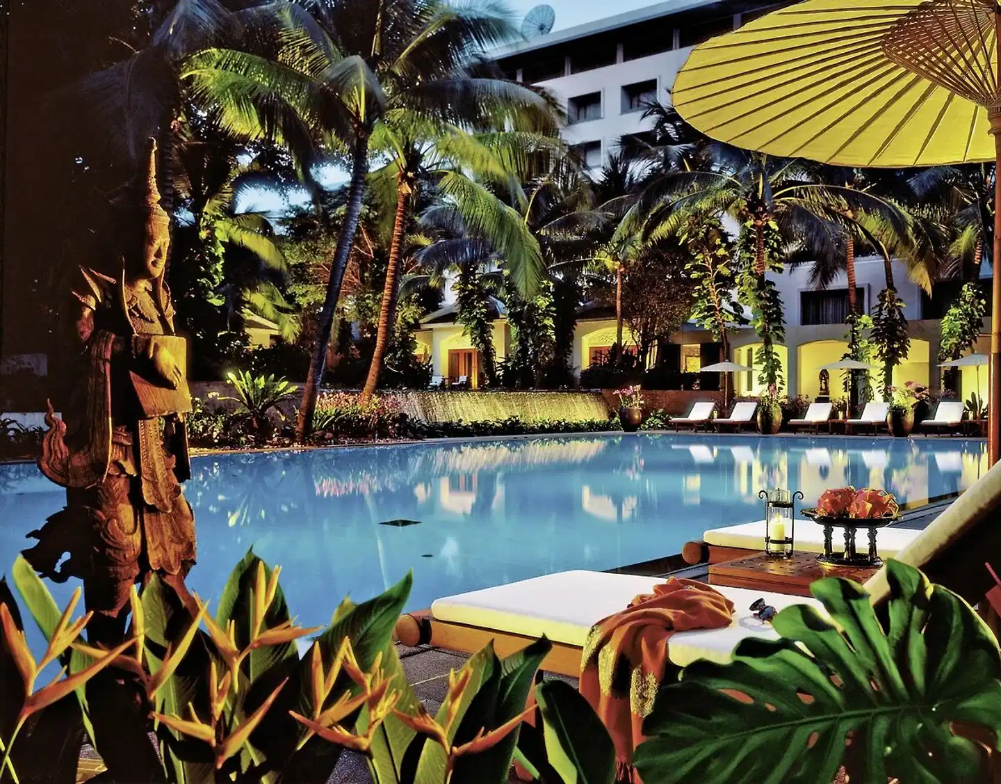 Anantara Siam Bangkok Hotel Pool