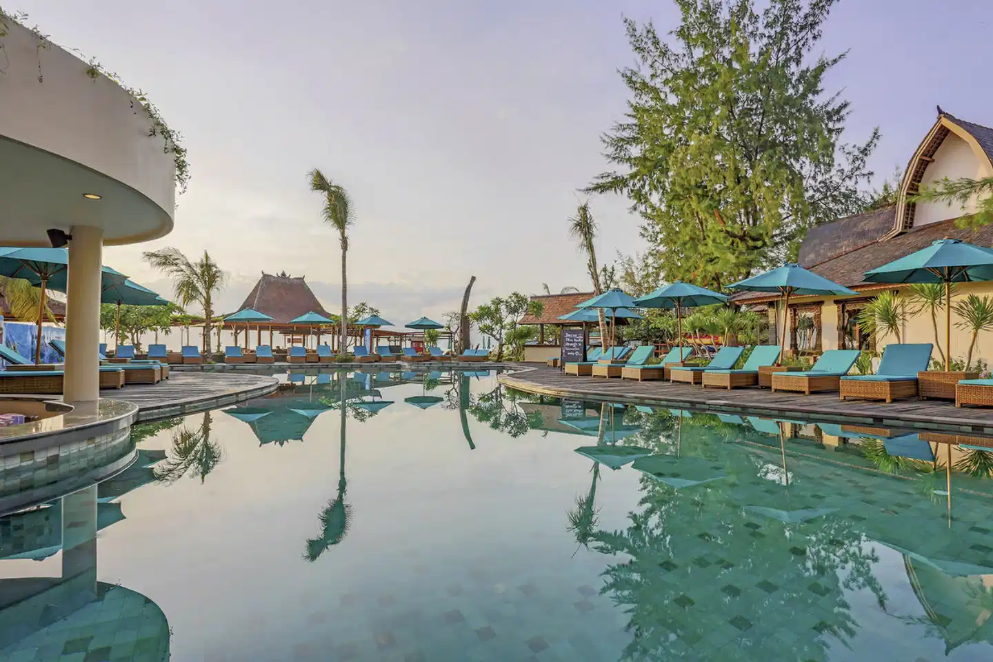 Hotel Vila Ombak Pool