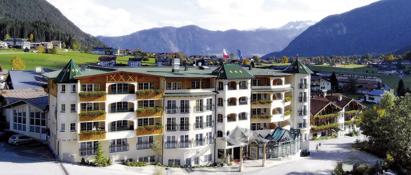 Vier Jahreszeiten Wellnessresort am Achensee Aussenansicht