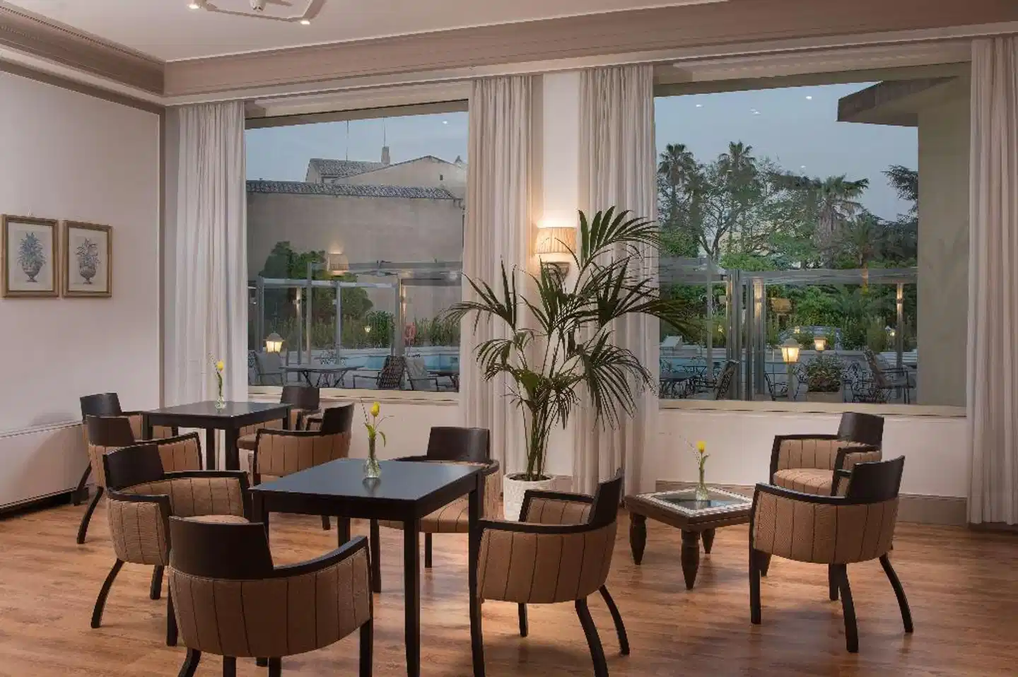 NH Caltagirone Villa San Mauro Lobby