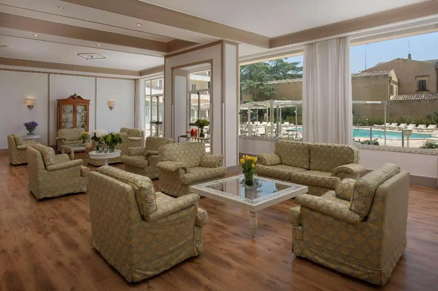 NH Caltagirone Villa San Mauro Lobby