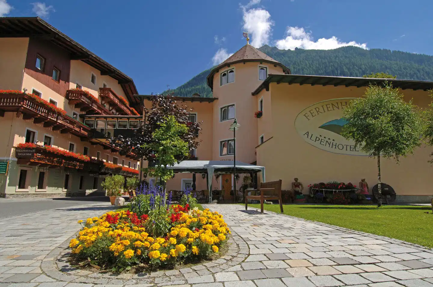 Ferienhotel Alber Aussenansicht