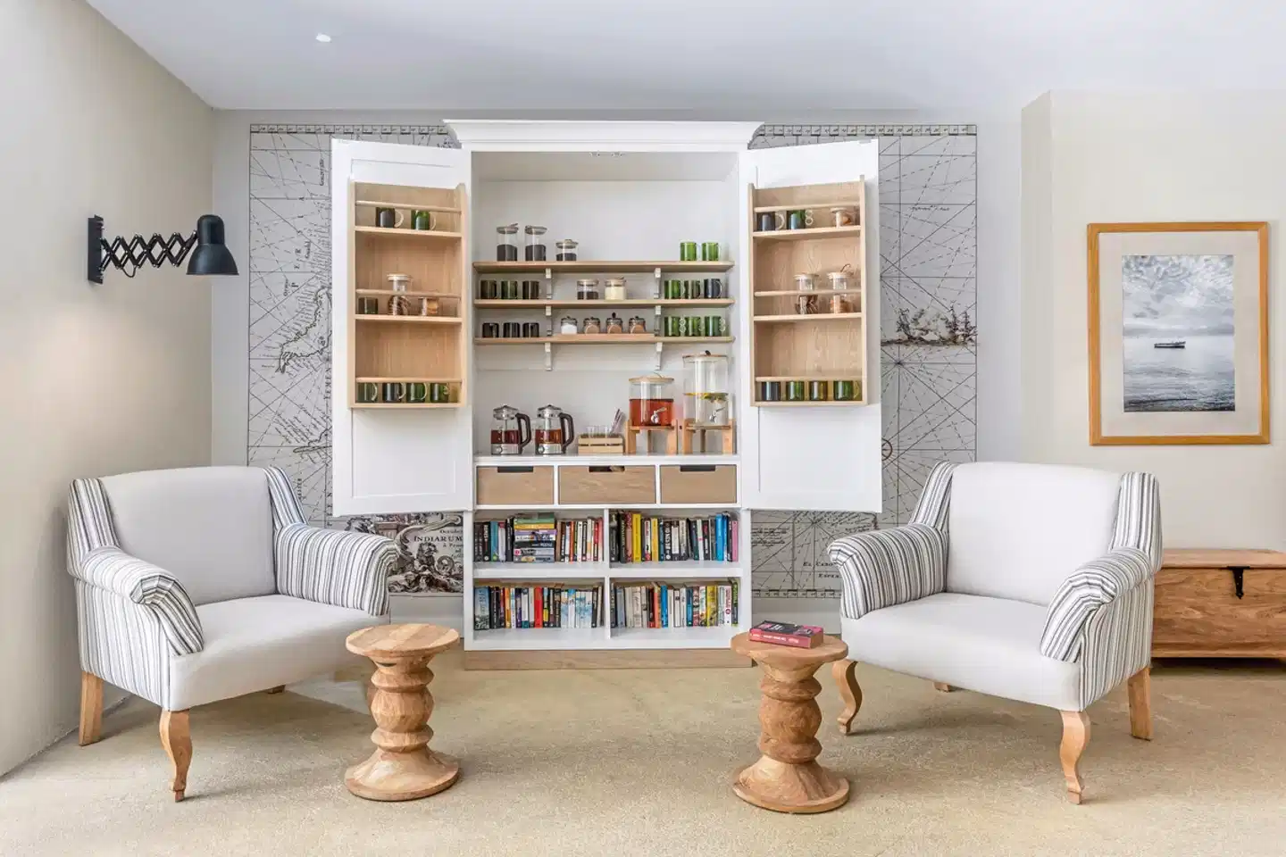 Friday Attitude Lobby