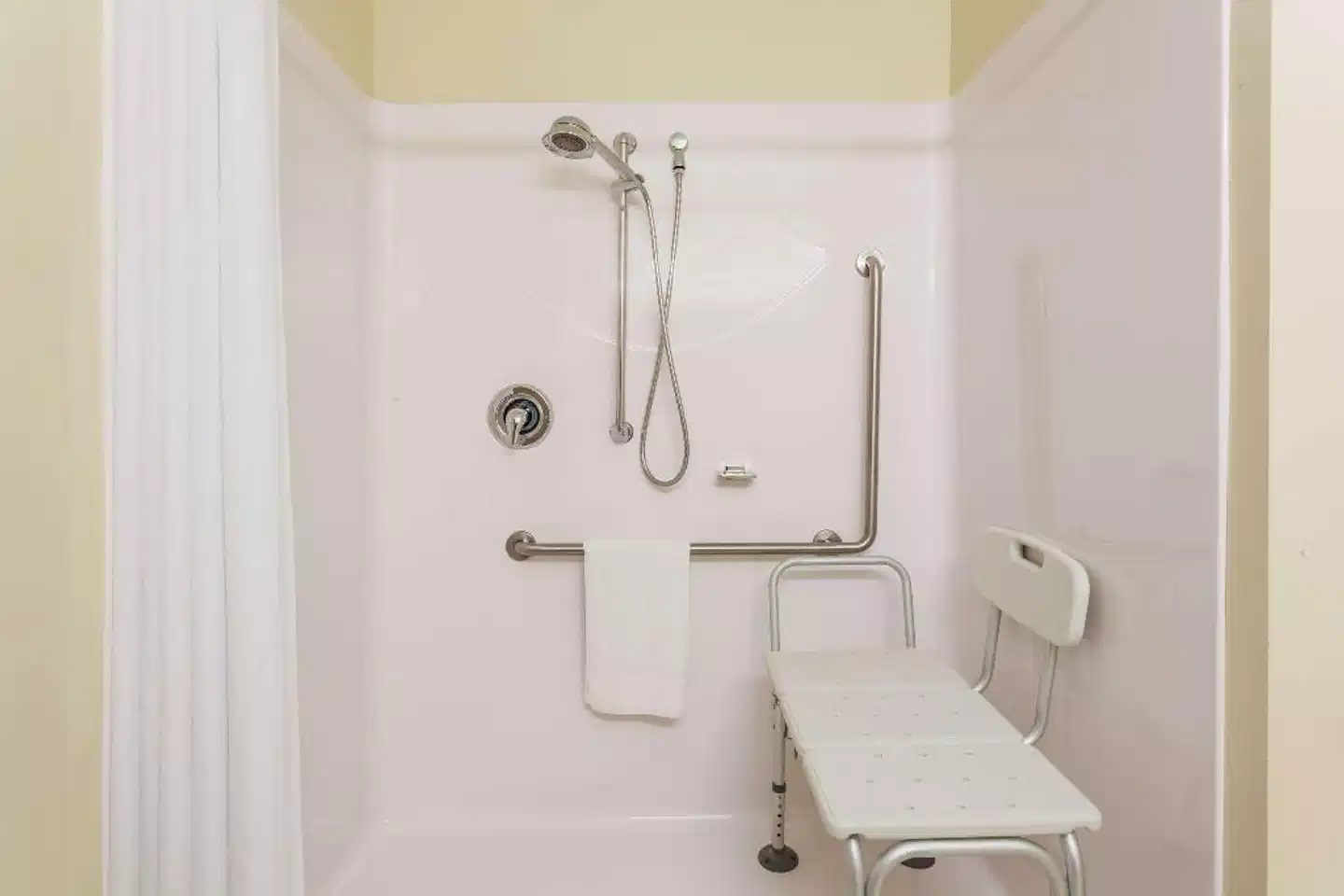 Super 8 by Wyndham Campbellton NB Badezimmer