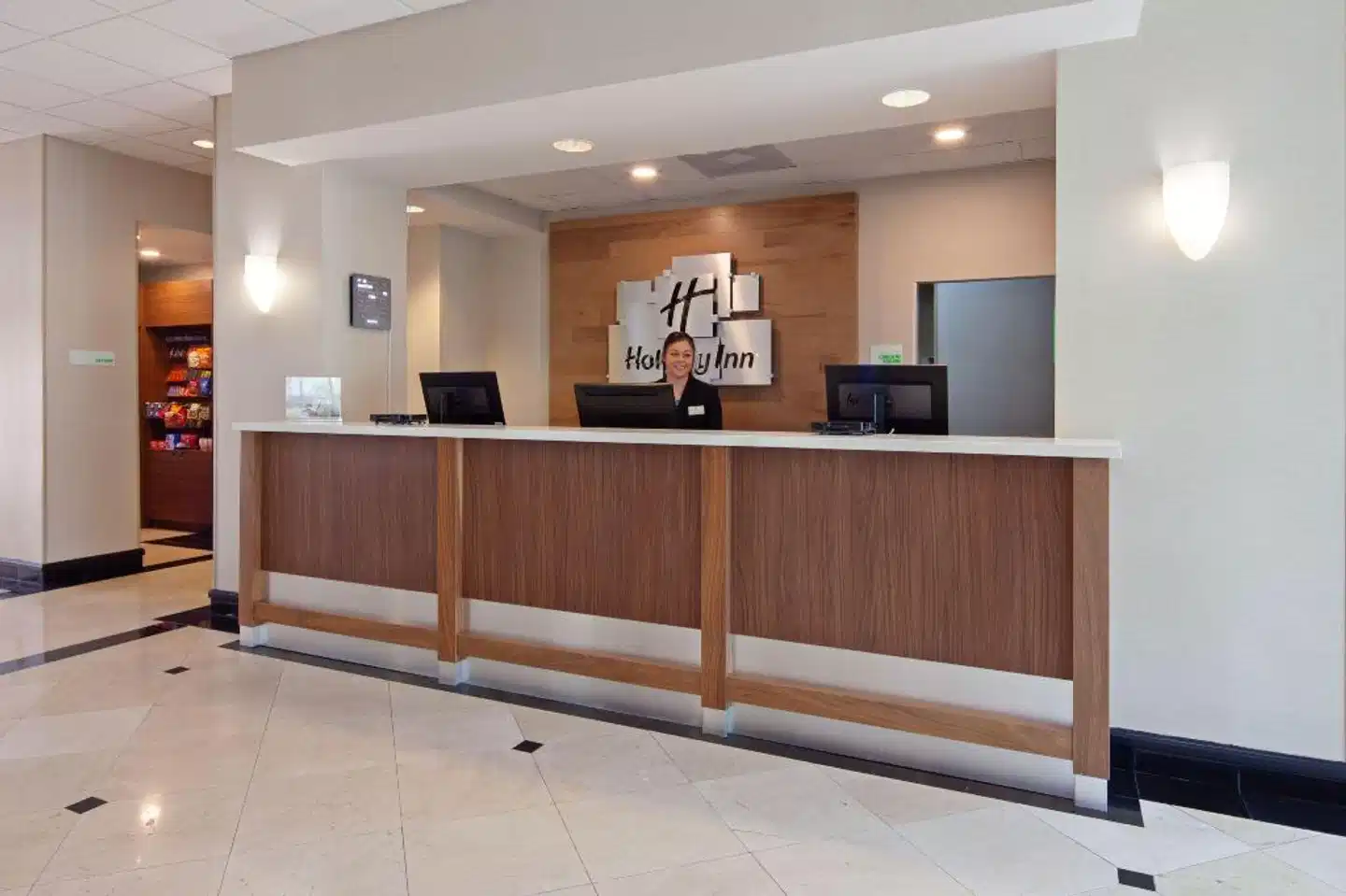 Hampton Inn & Suites Palmdale Lobby