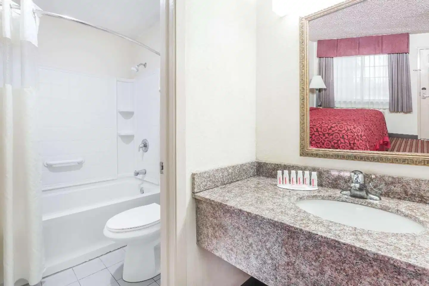 Days Inn by Wyndham Portland/Corpus Christi Badezimmer