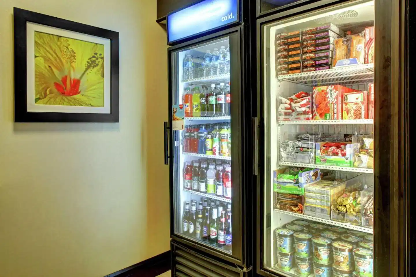 Hampton Inn & Suites Camarillo Lobby