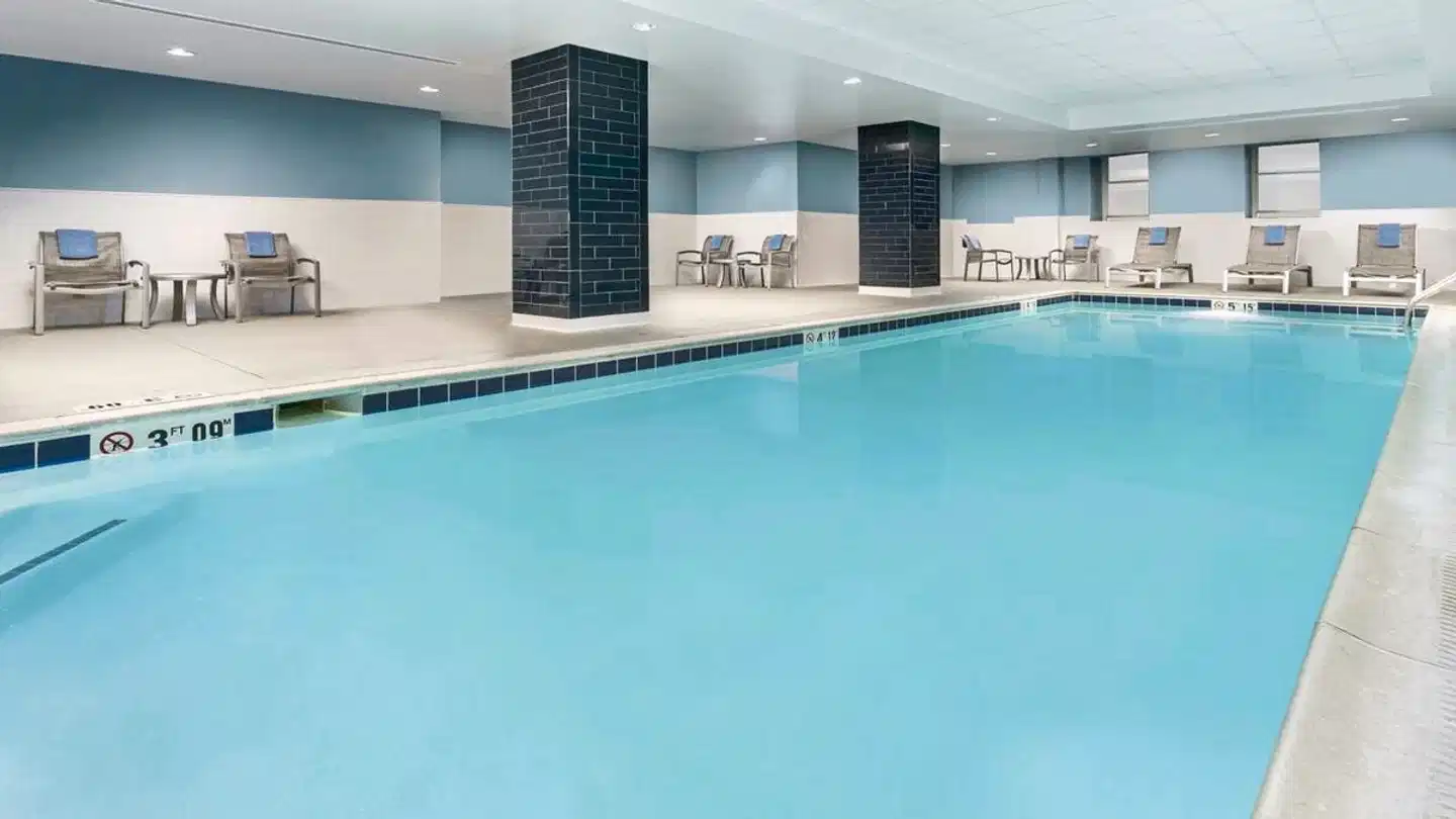 Hampton Inn & Suites Baltimore Inner Harbor Hallenbad