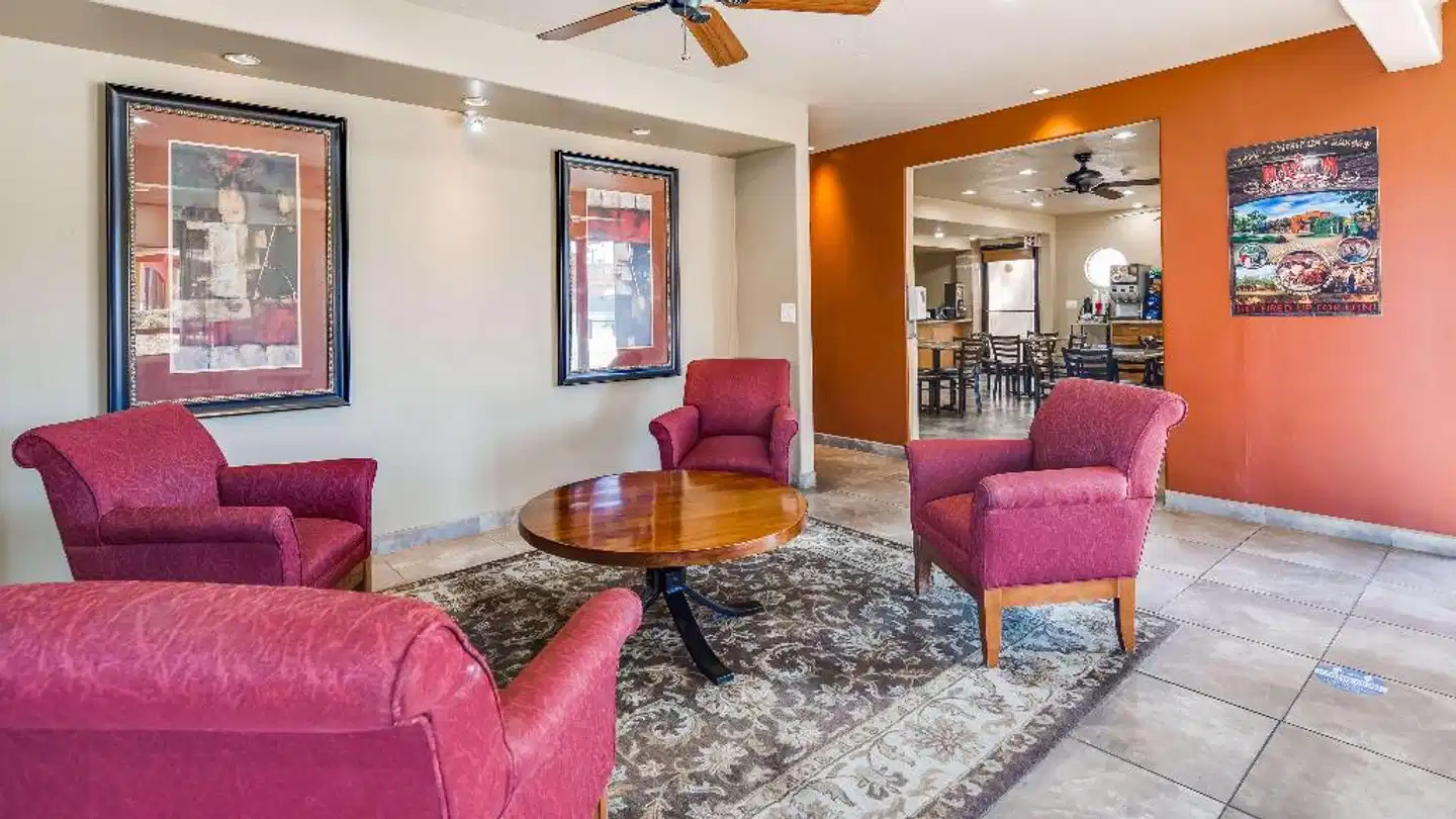 Best Western Cottonwood Inn Lobby
