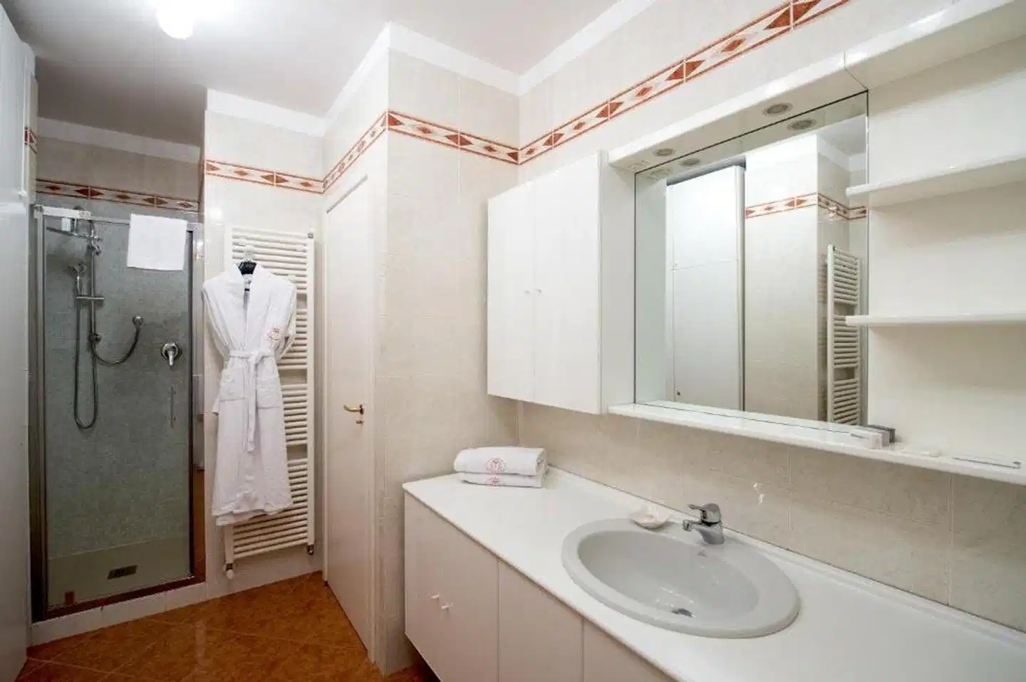 Phi Hotel Bologna - Hotel Badezimmer