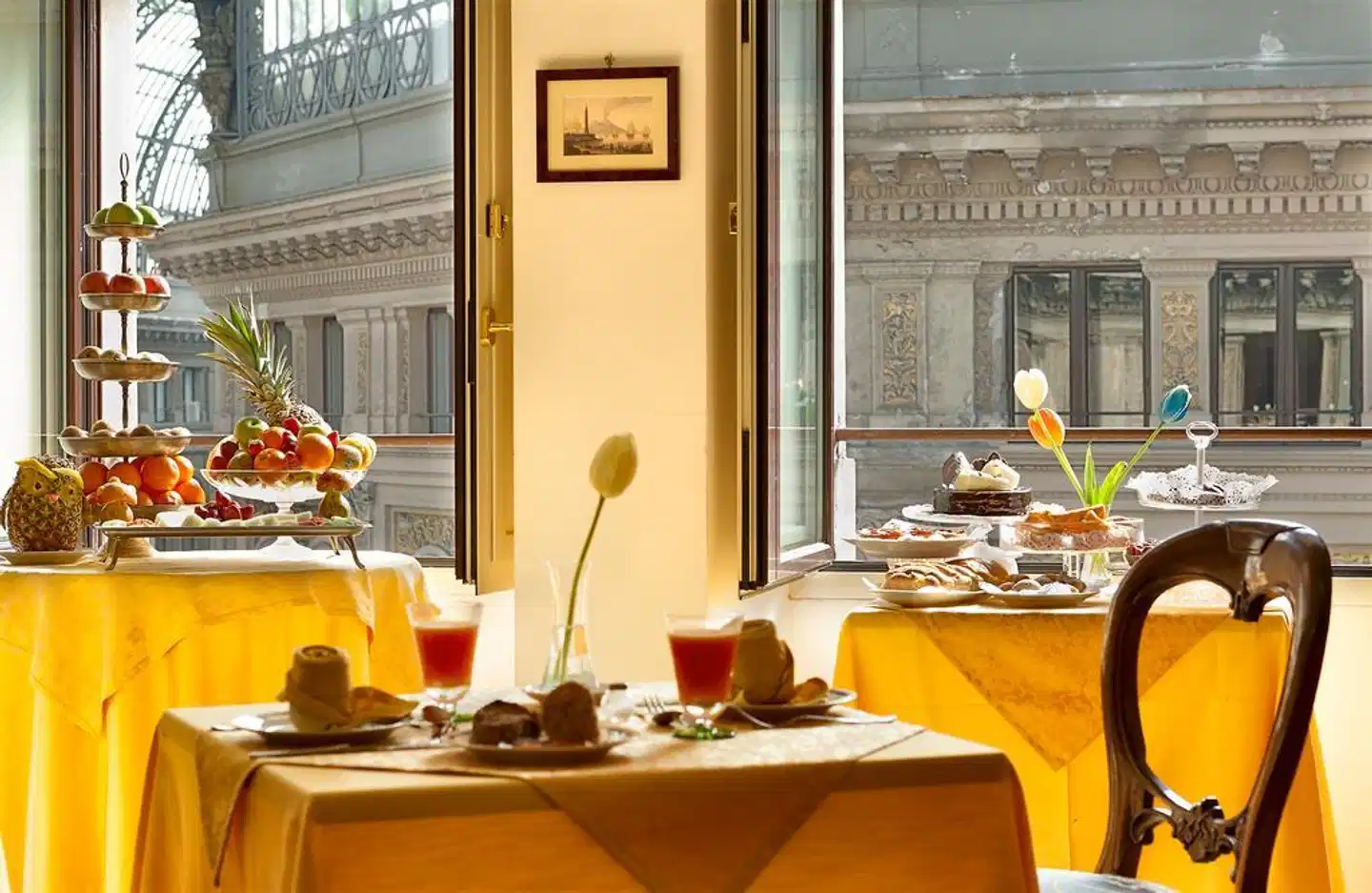 Art Resort Galleria Umberto Restaurant