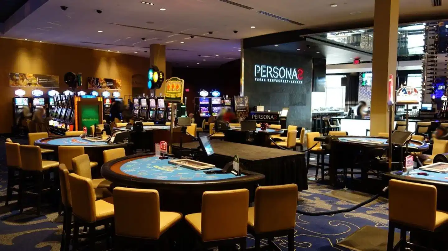 Delta Hotels by Marriott Burnaby Conference Centre Bar