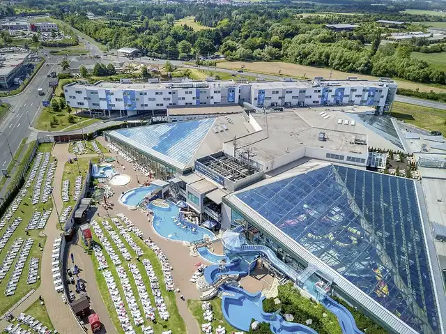 Aquapalace Hotel Prague Pool