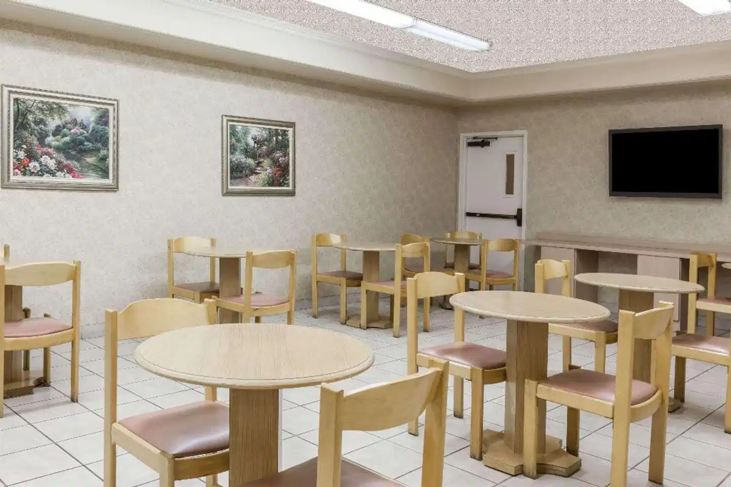 Ramada Limited Suites - Bakersfield Wohnbeispiel