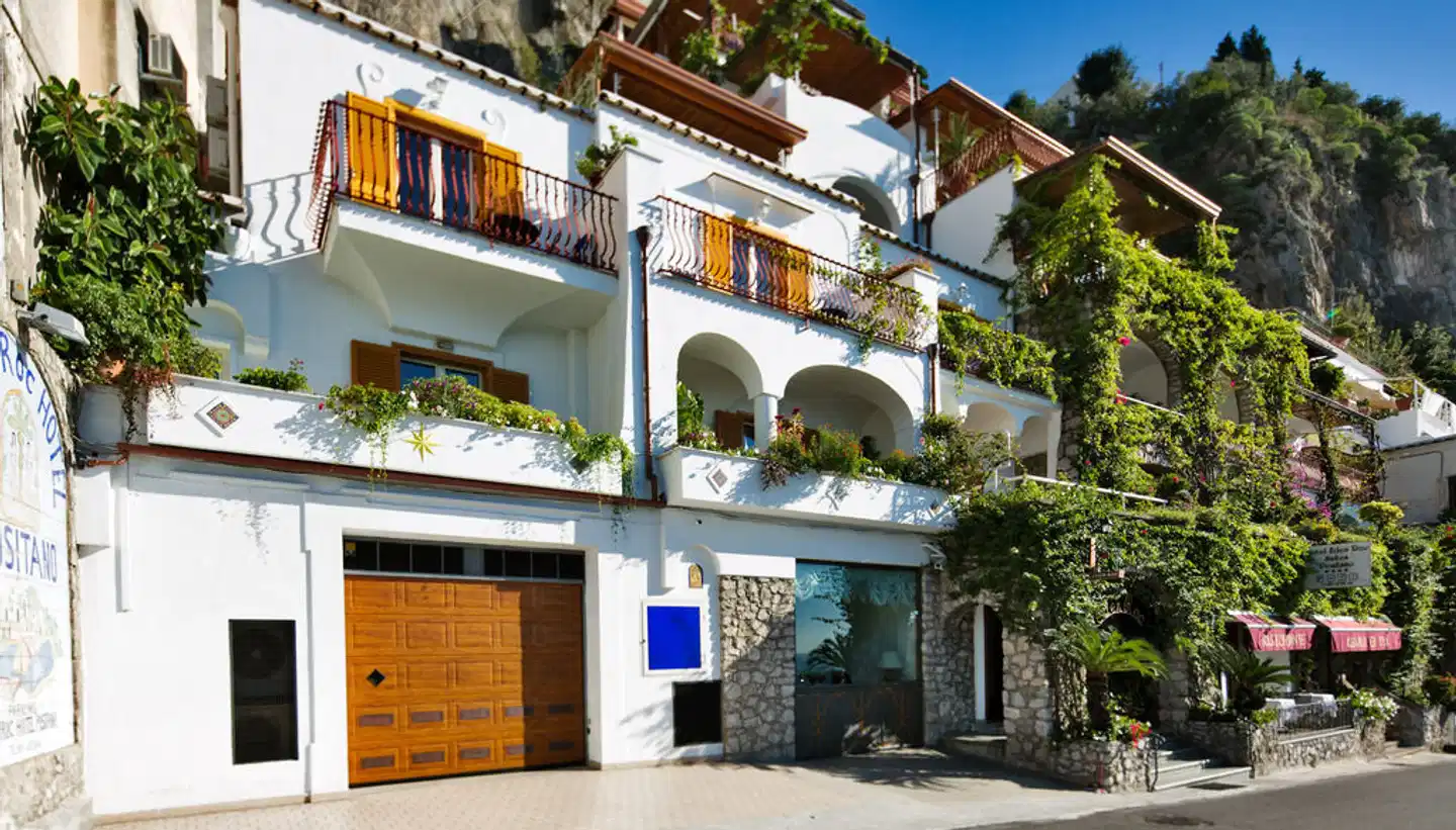 Eden Roc Suites Aussenansicht