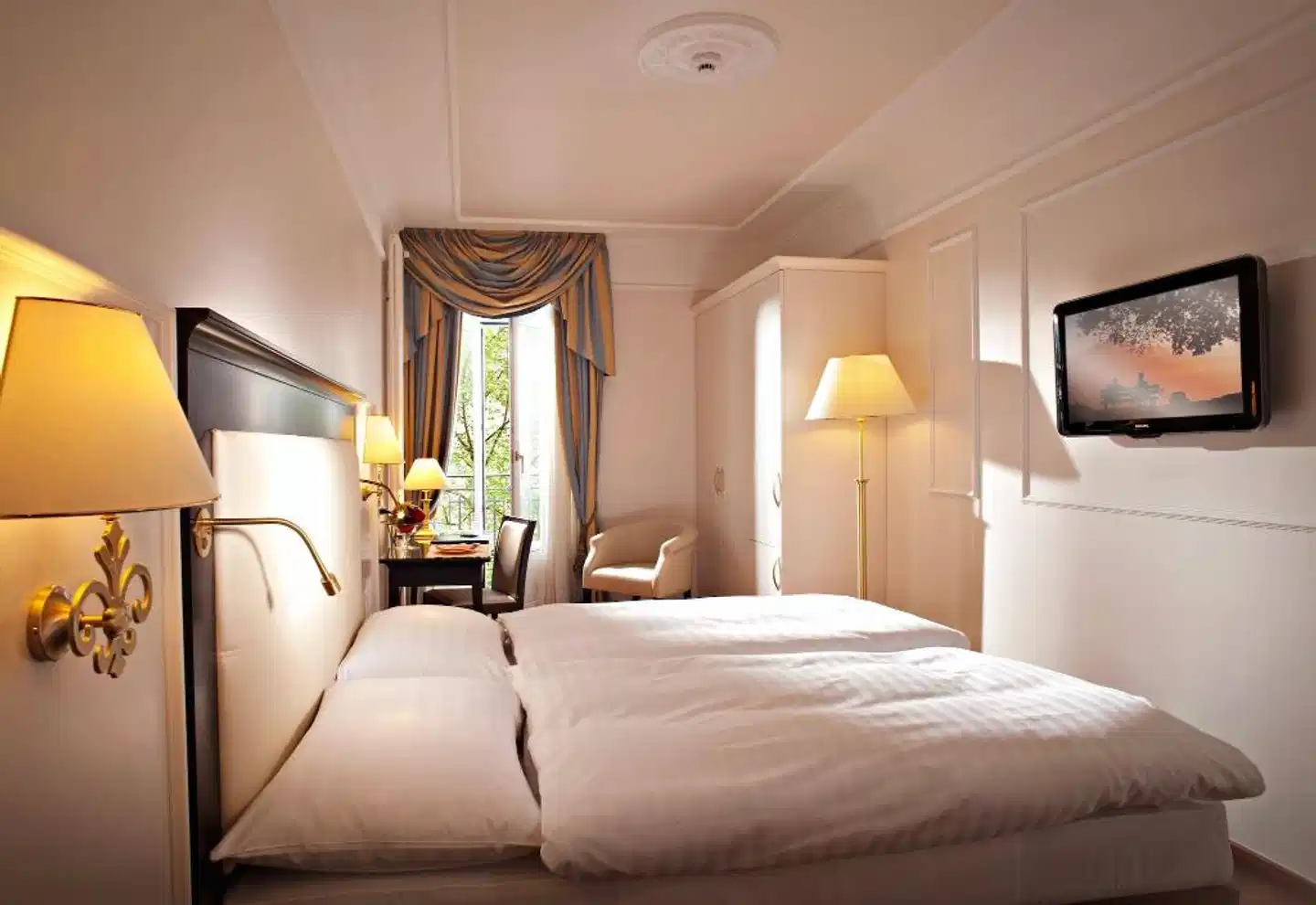 Grand Hotel Suisse Majestic, Autograph Collection Wohnbeispiel