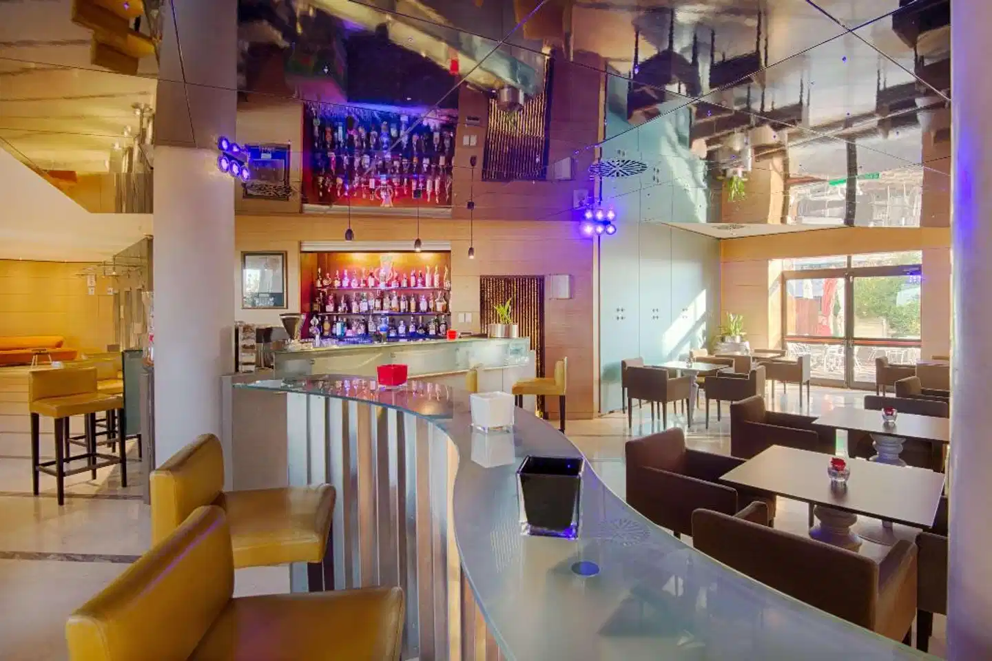 NH Bologna Villanova Bar