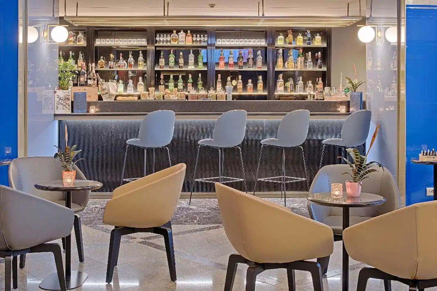 NH Napoli Panorama Bar