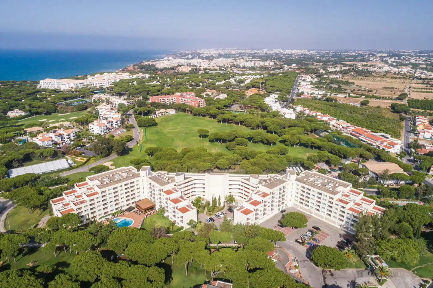 The Patio Suite Hotel Aussenansicht