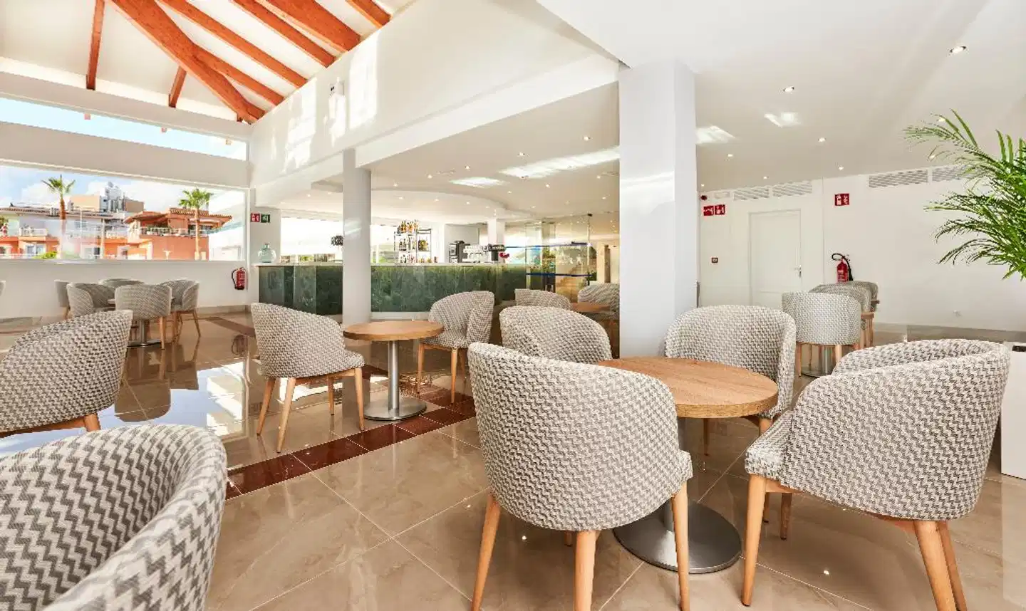 Globales Torrenova Lobby