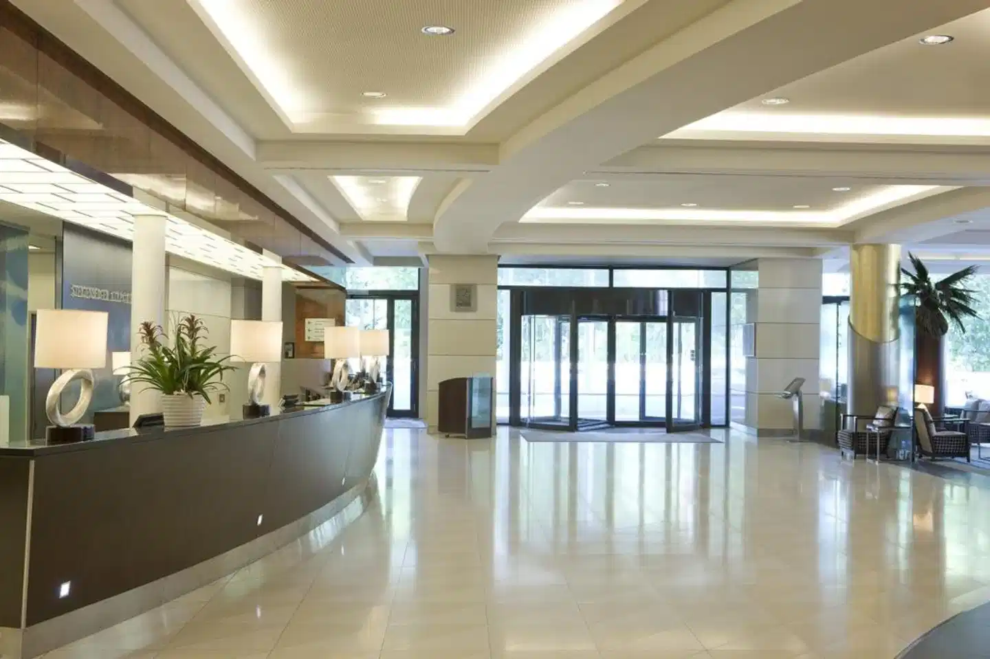 Steigenberger Airport Hotel Frankfurt Lobby