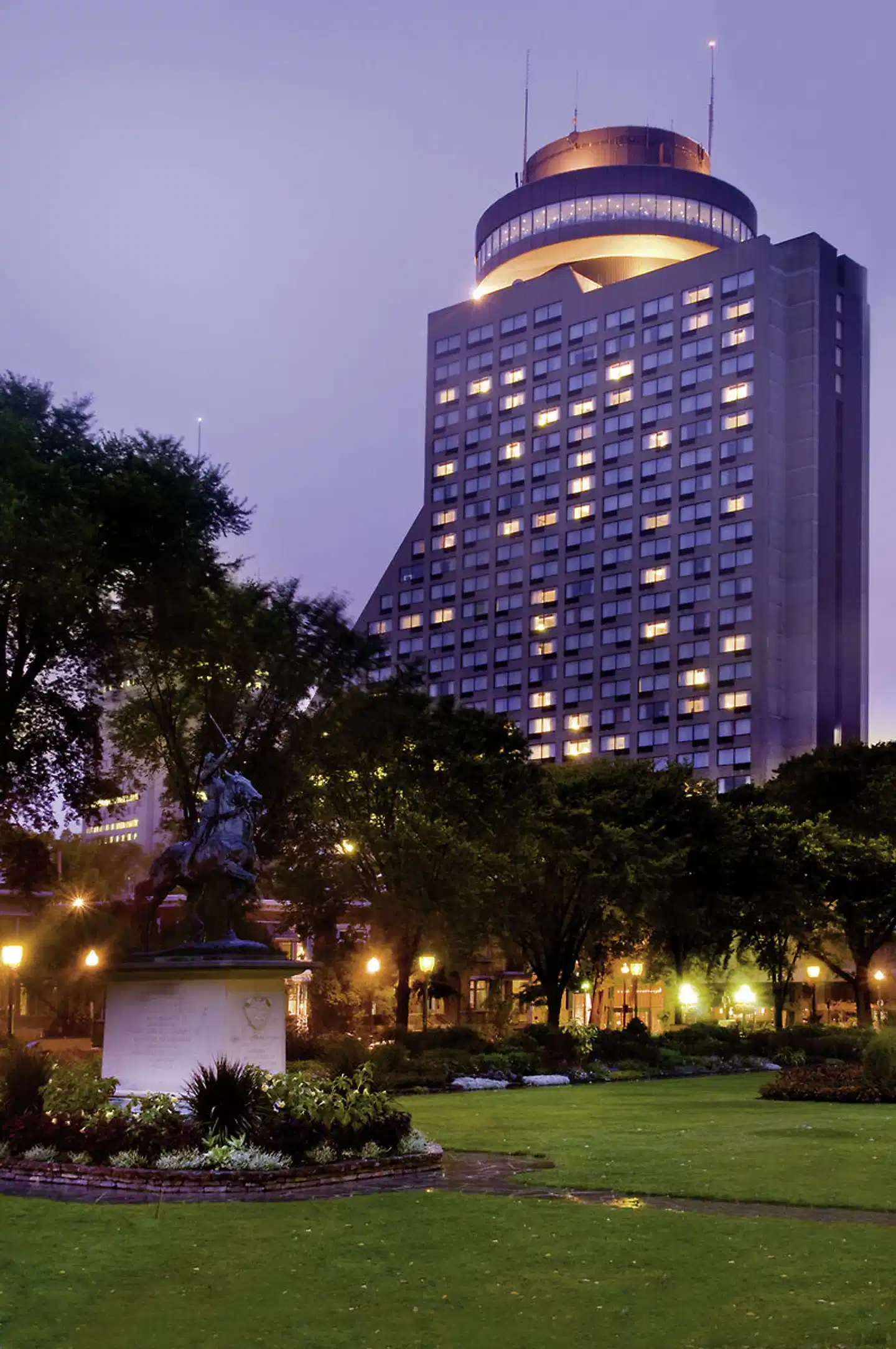 Hotel Le Concorde Québec Aussenansicht