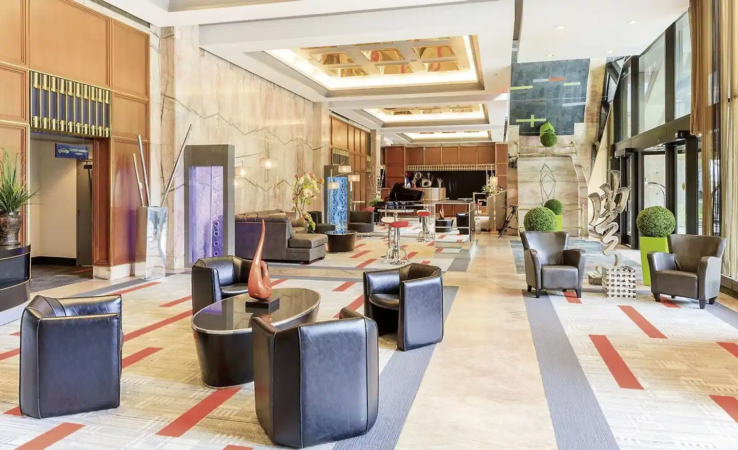 Hotel Le Concorde Québec Lobby