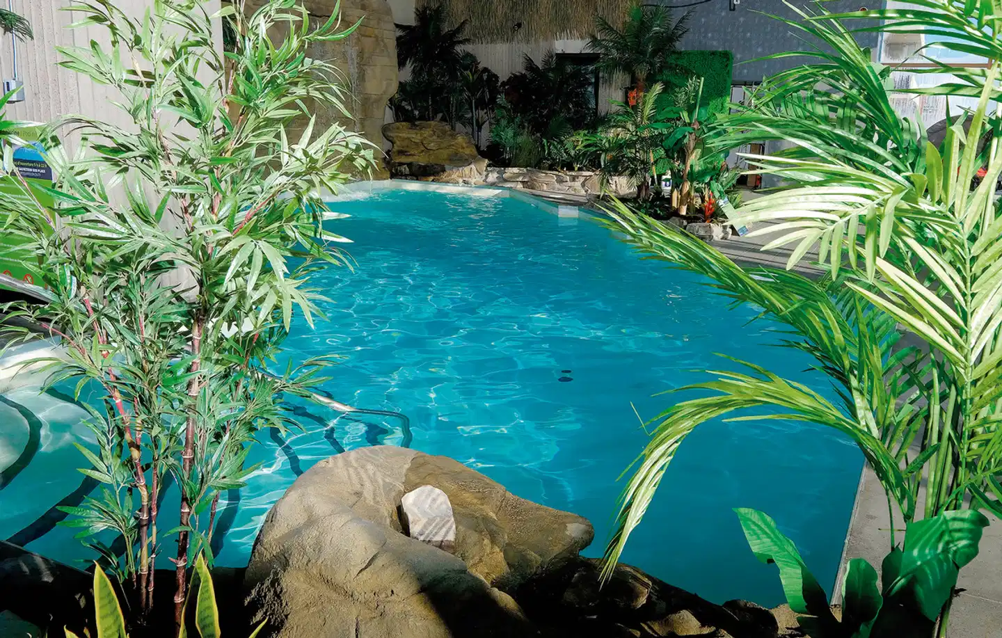 Hotel Le Concorde Québec Pool