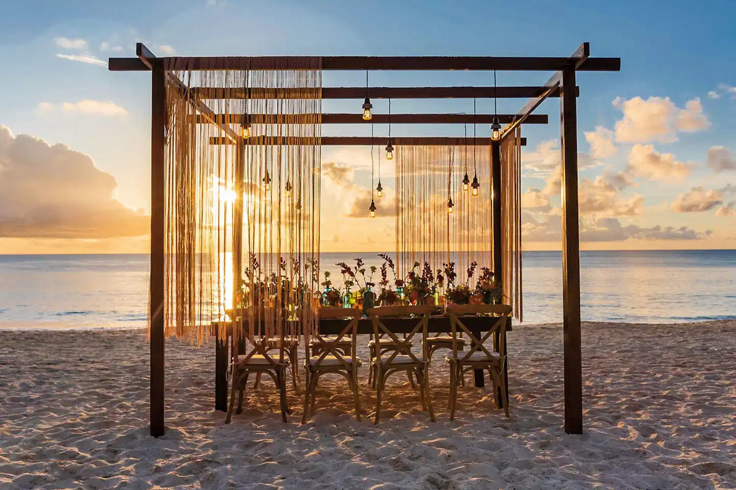 Westin Grand Cayman Seven Mile Beach Resort & Spa Bar