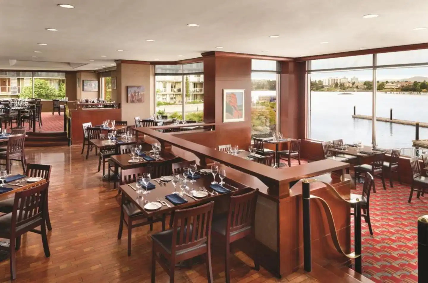 Coast Victoria Hotel & Marina by APA Restaurant