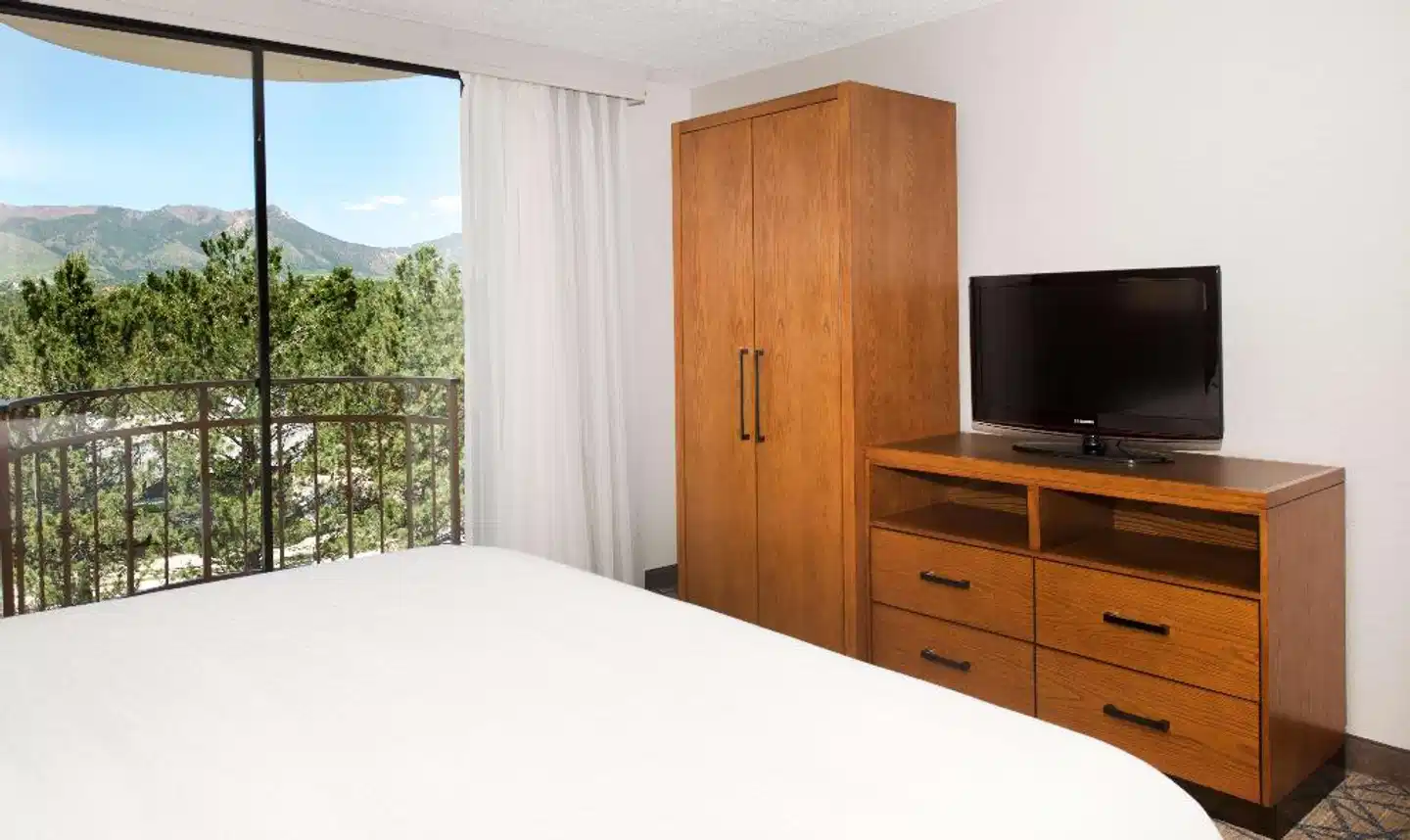 Embassy Suites by Hilton Colorado Springs Wohnbeispiel