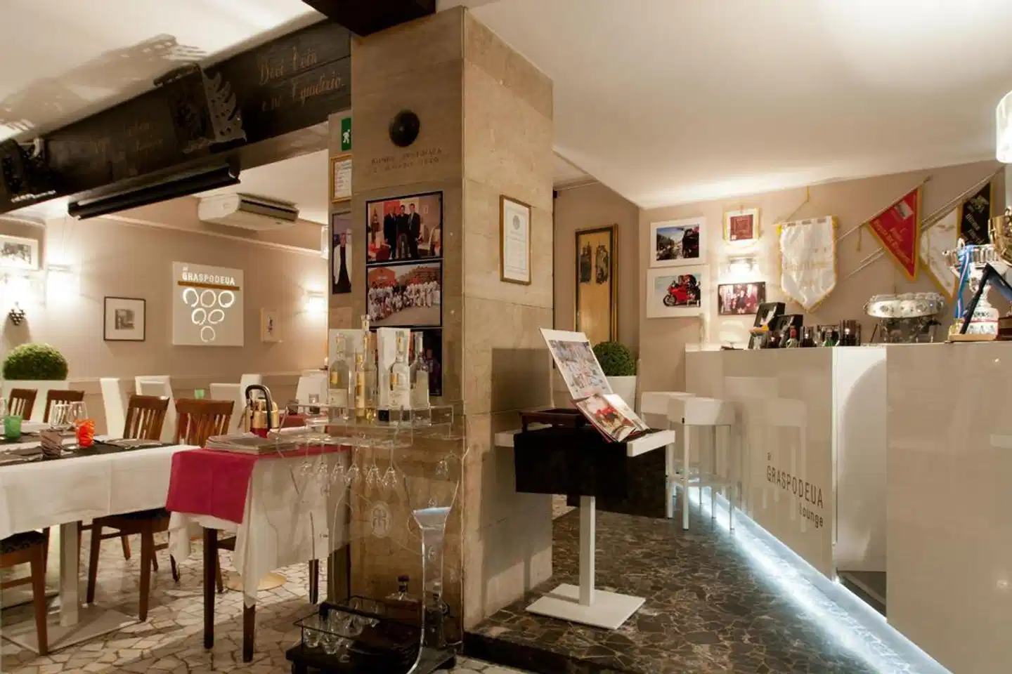 al Graspo de Ua Lobby