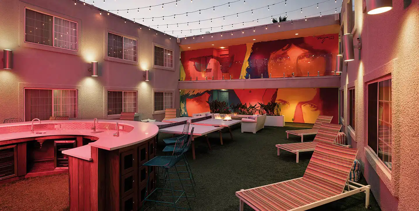 The Kinney Venice Beach Bar