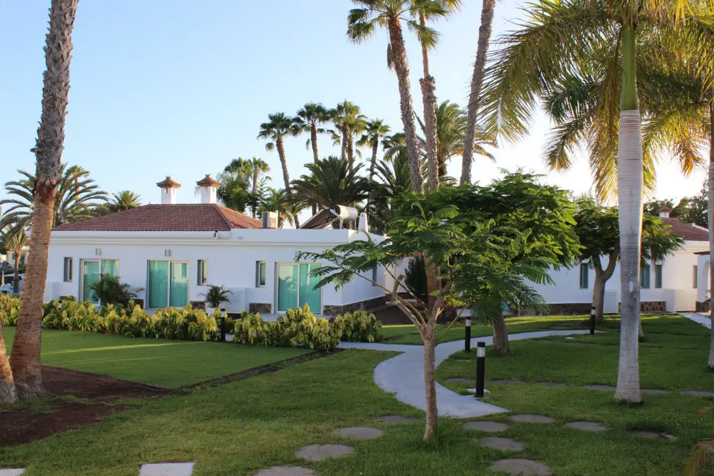 Hotel LIVVO Dunagolf Suites Aussenansicht