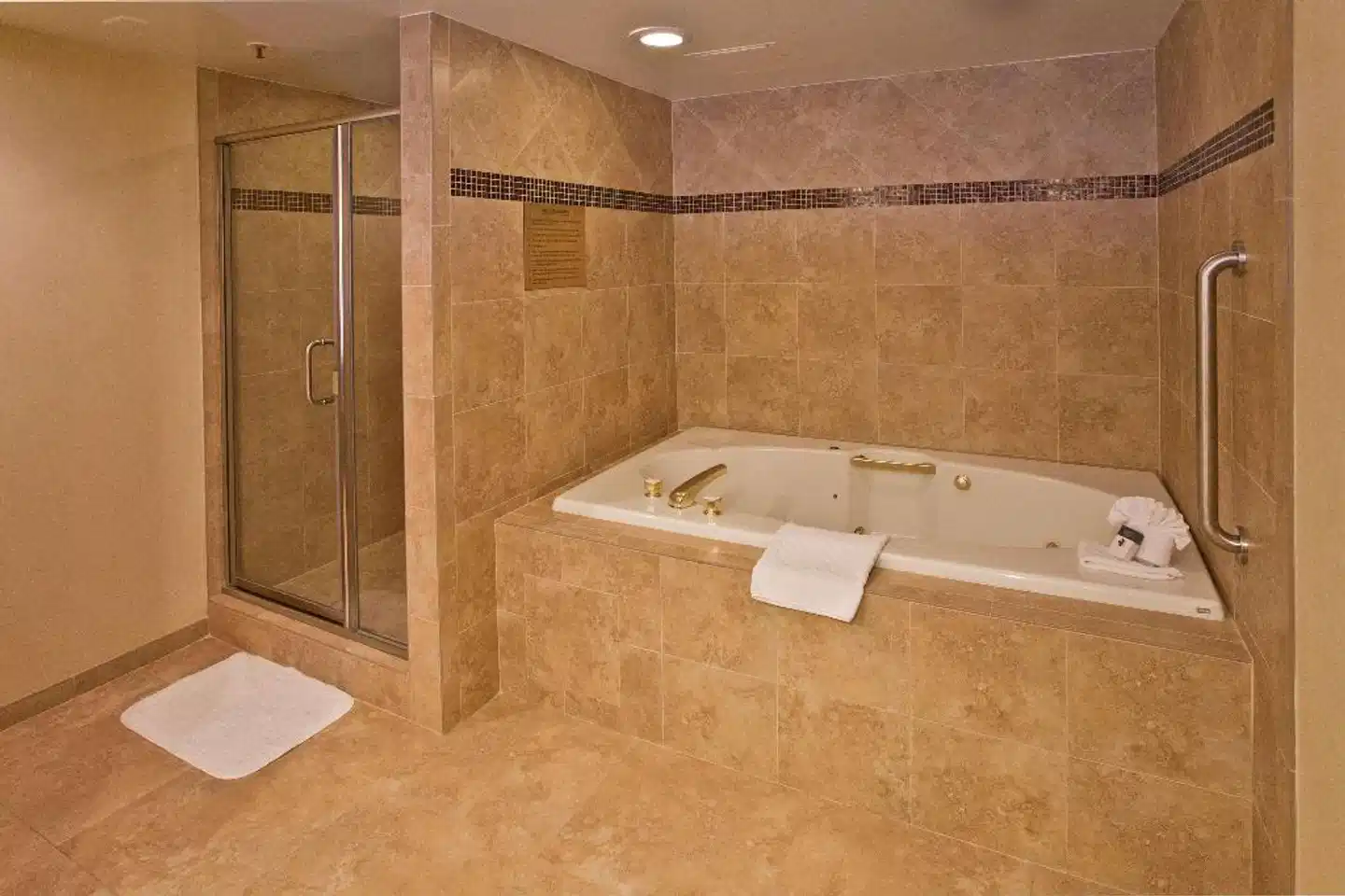 DoubleTree by Hilton Rosemead Badezimmer