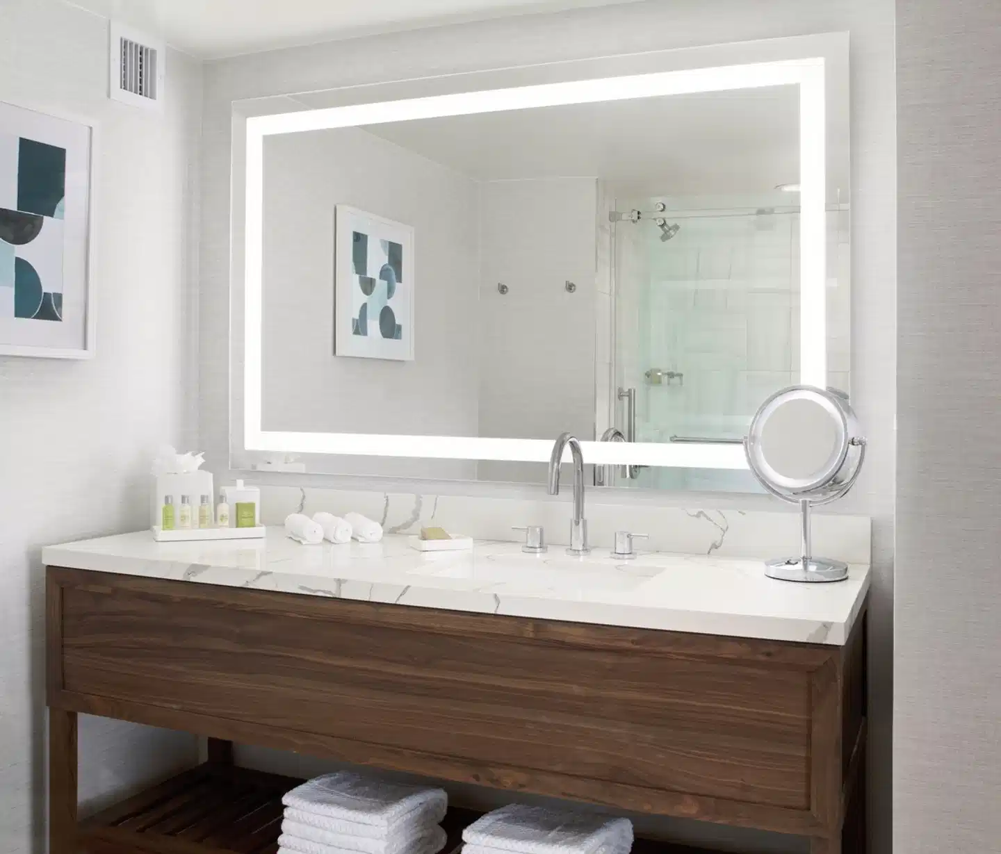 Hilton Santa Monica Hotel & Suites Badezimmer