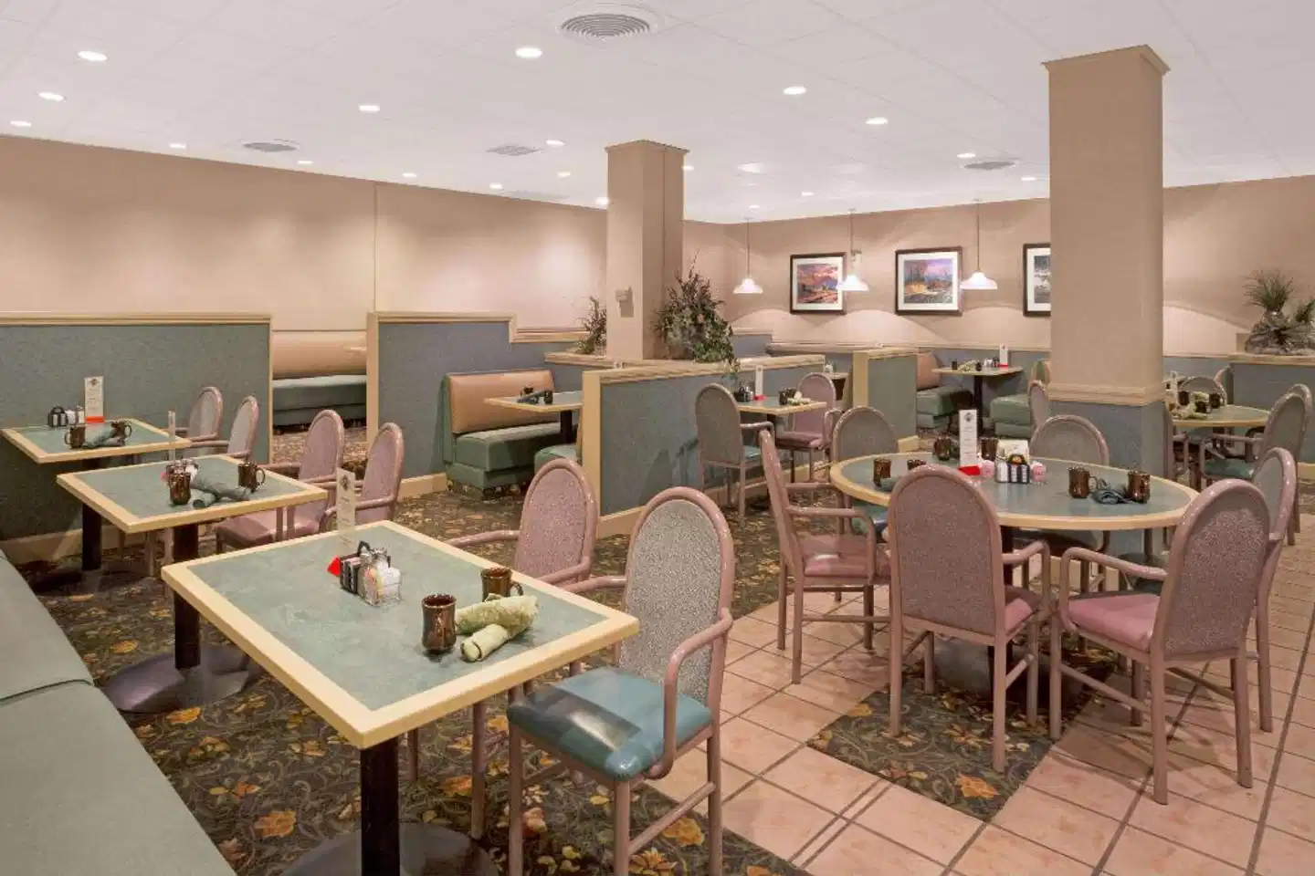 Ramada by Wyndham Reno Hotel & Casino Restaurant