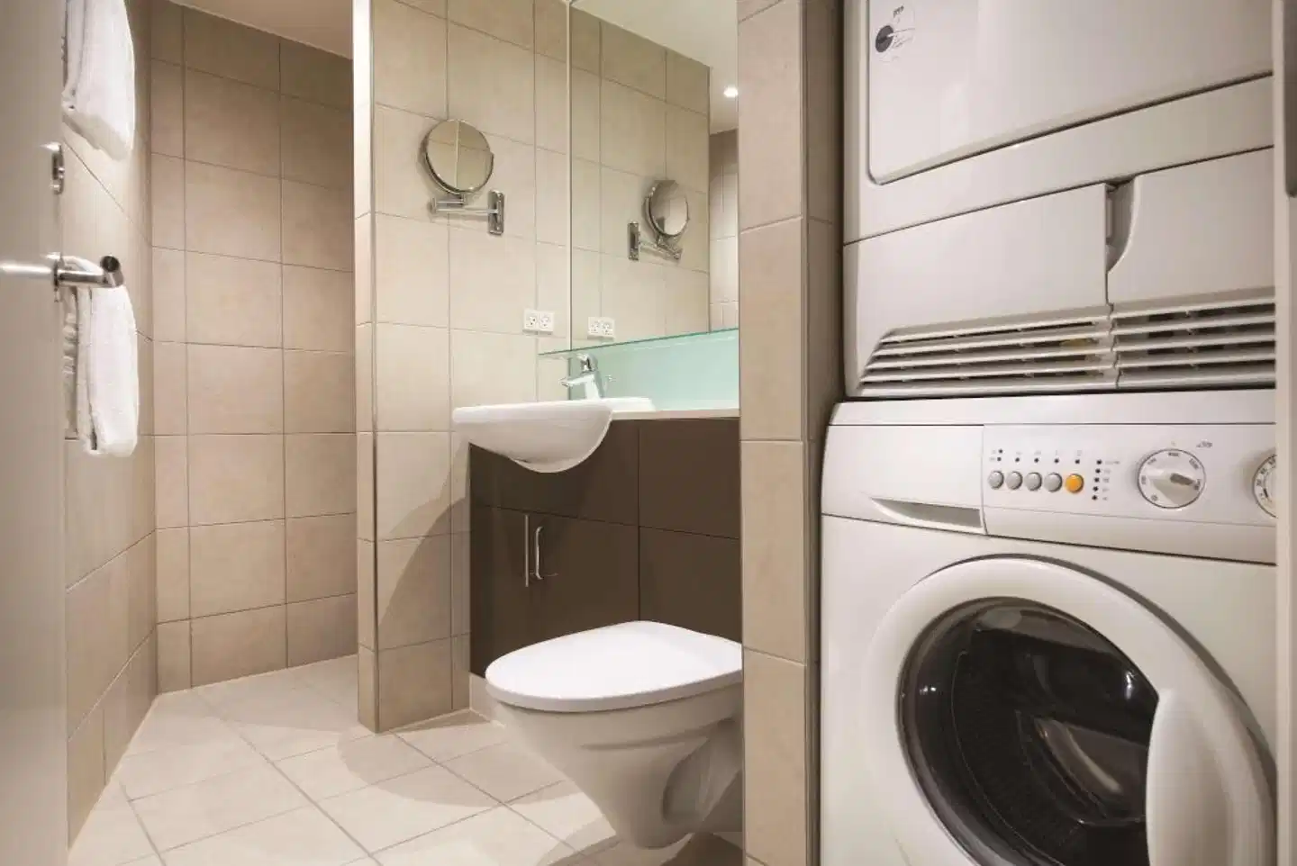 Adina Apartment Hotel Copenhagen Badezimmer