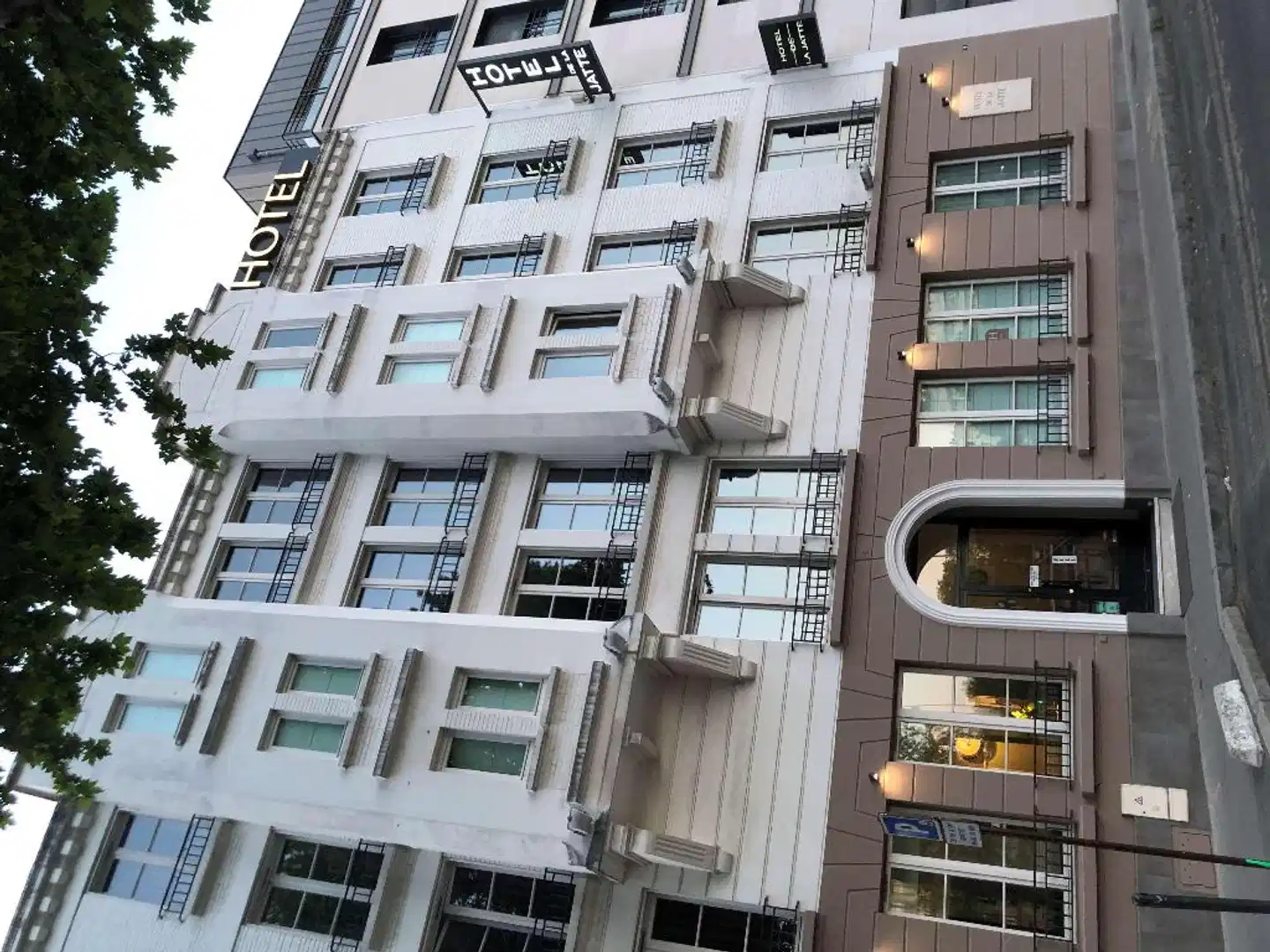 De La Jatte Aussenansicht