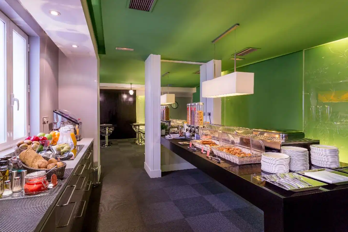 Room Mate Mario Restaurant