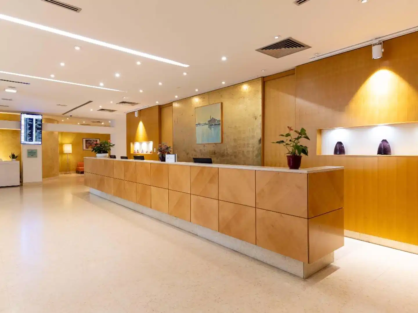 Crowne Plaza Venice East Lobby