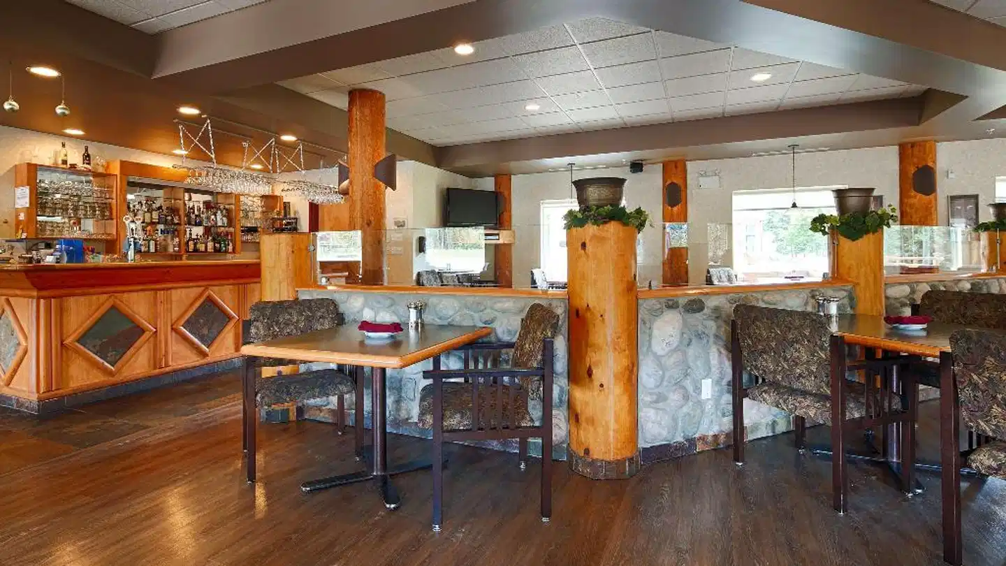 BEST WESTERN PLUS Valemount Inn & Suites Restaurant