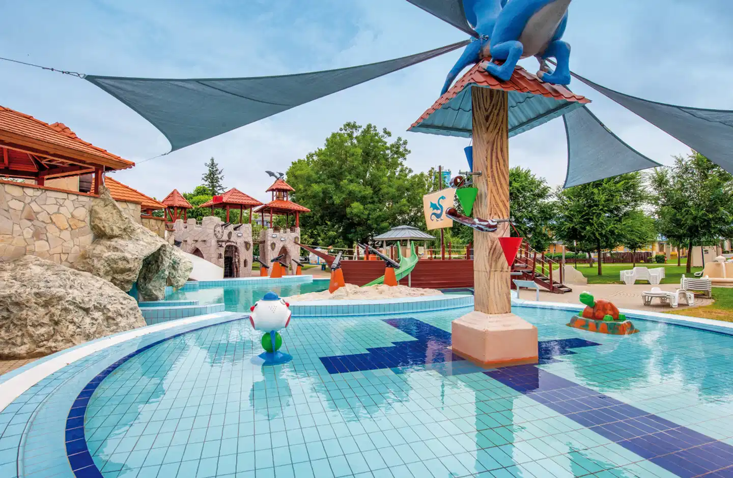 Park Inn by Radisson Sárvár Resort & Spa Pool