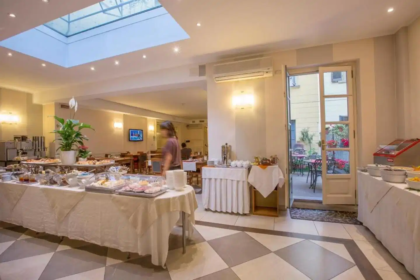 Roma e Rocca Cavour Restaurant