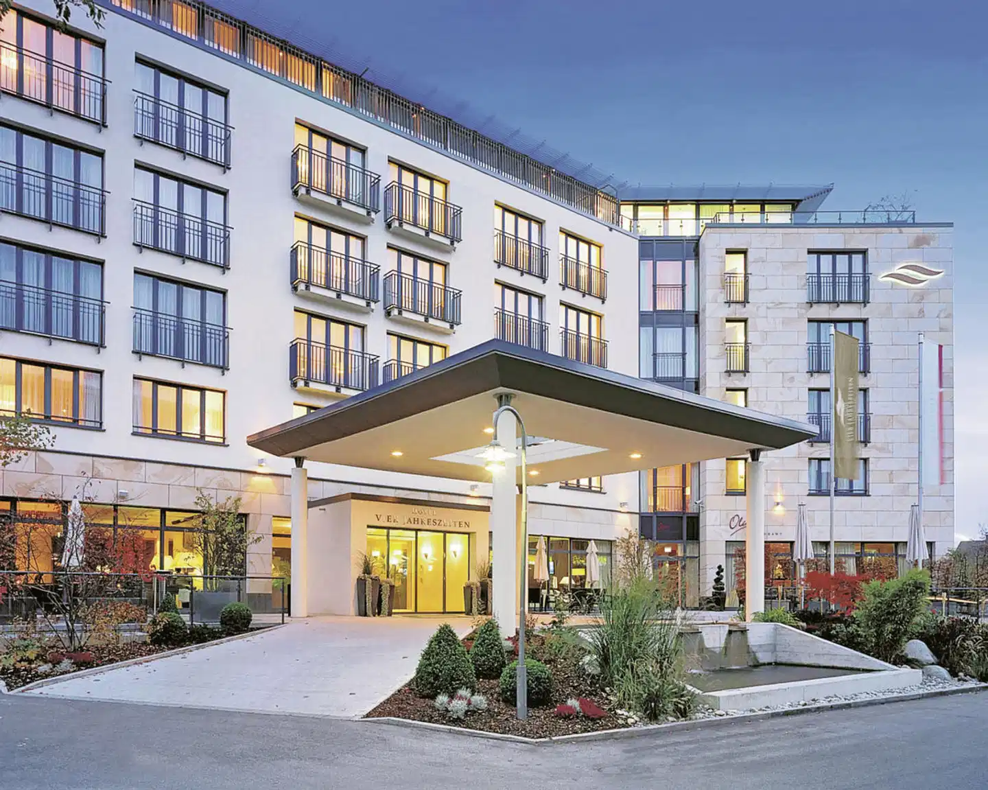 Hotel Vier Jahreszeiten Starnberg Aussenansicht