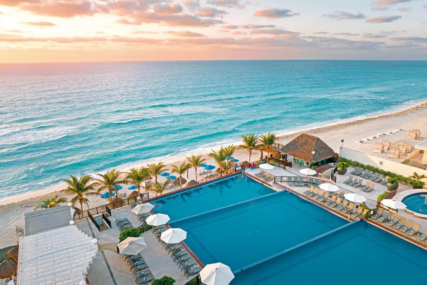 Seadust Cancun Family Resort Pool