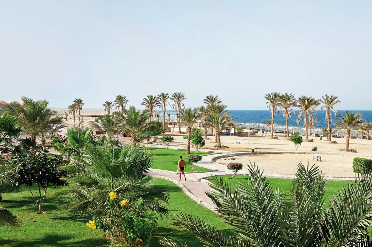 The Three Corners Sea Beach Resort Garten